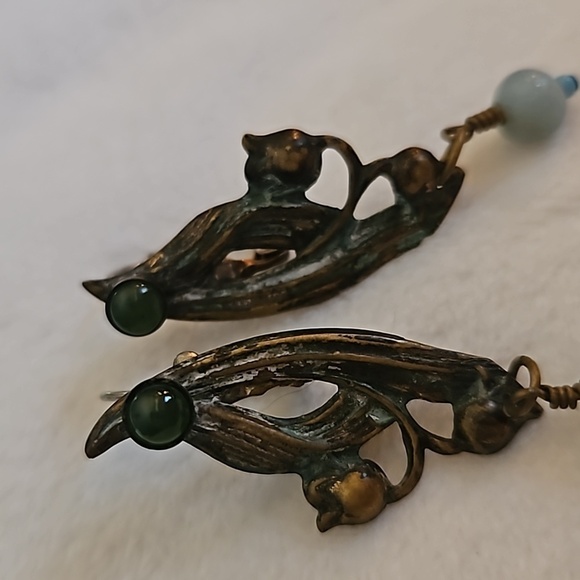 Vintage Estate Funky Art Noveau Patina Jade Beaded Leverback Hook Earrings - Picture 4 of 6